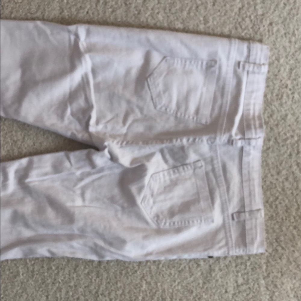 WHITE RIPPED JEANS - Picture 3 of 3